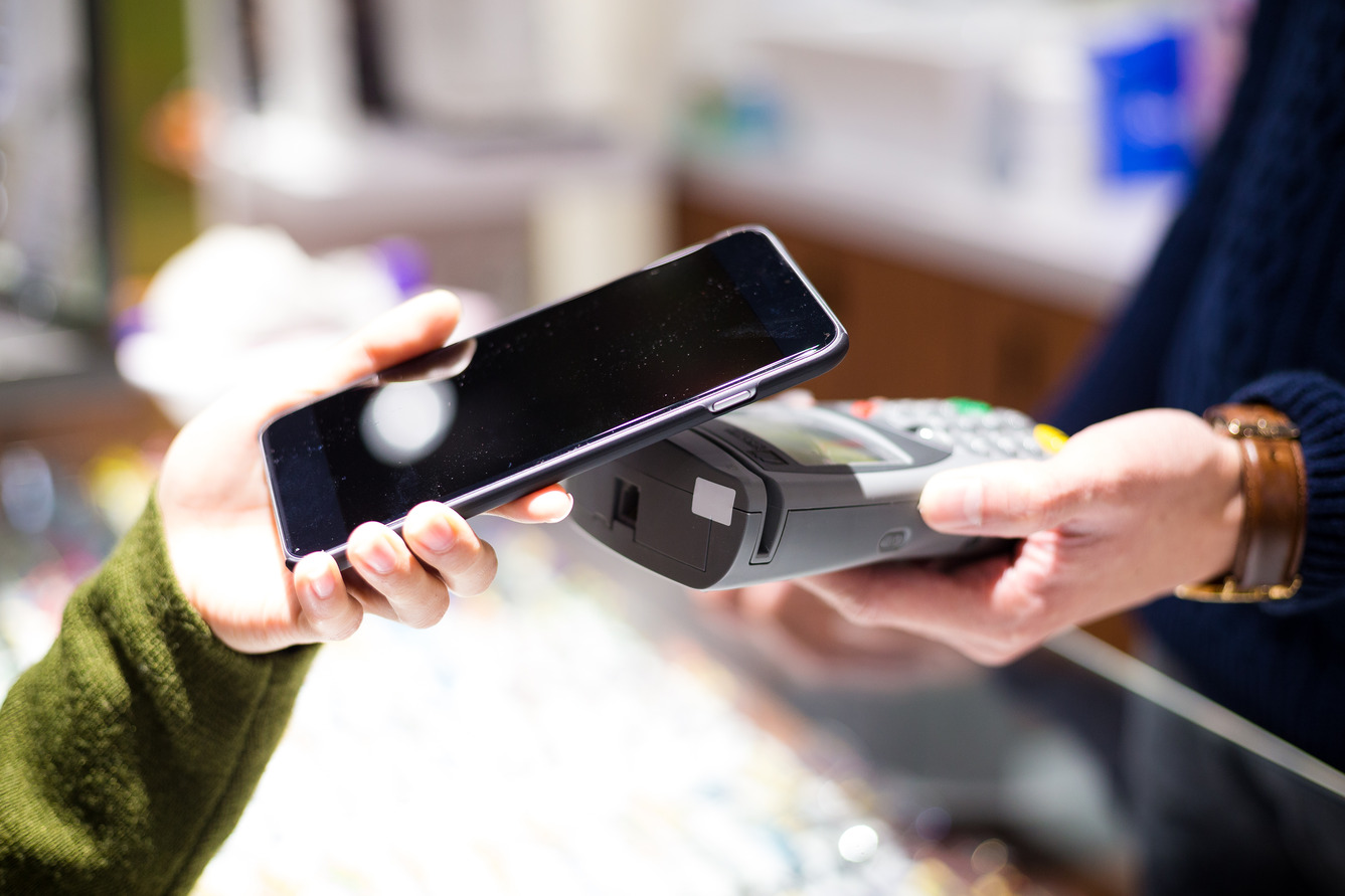 Save Space, Go Mobile & Get Paid—Are Phone Credit Card Readers Right for Your Organization?